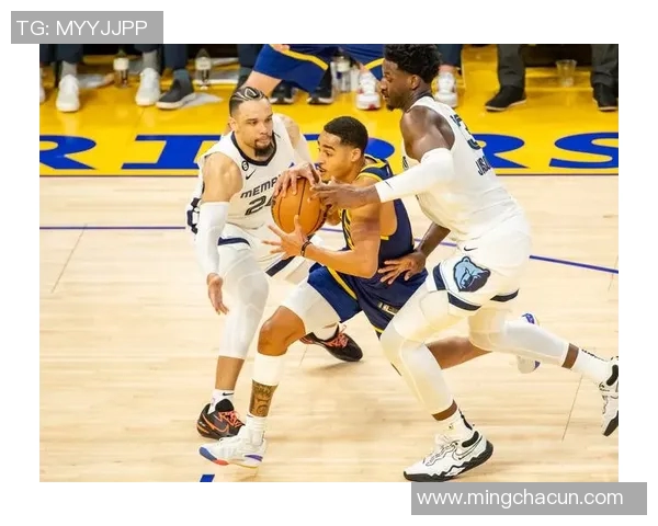 灰熊赛场冲突引发小插曲 裁判如何及时处理避免事态升级