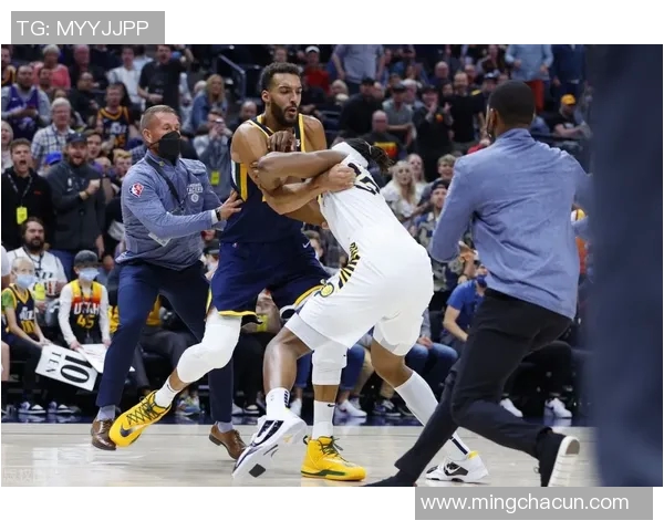 米切尔回应外界批评 坚持专注比赛不受干扰